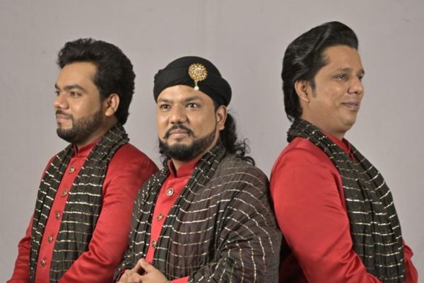 Nizami Brothers live performance